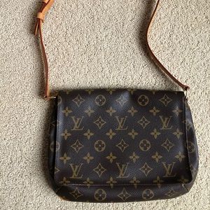 ⭐️ Louis Vuitton Musette Tango ⭐️